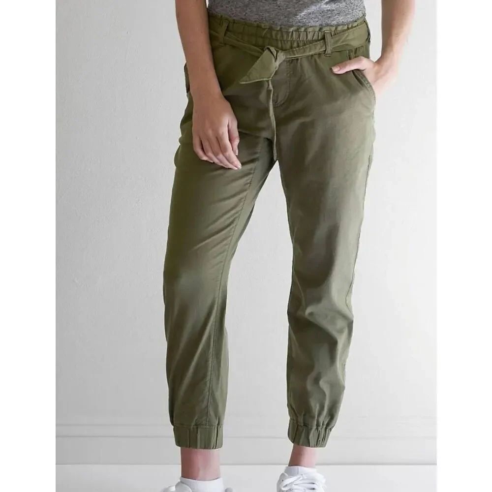 Levi's Pants Women's XS Green Jet Set Jogers Woven Taper Neutral Comfort
